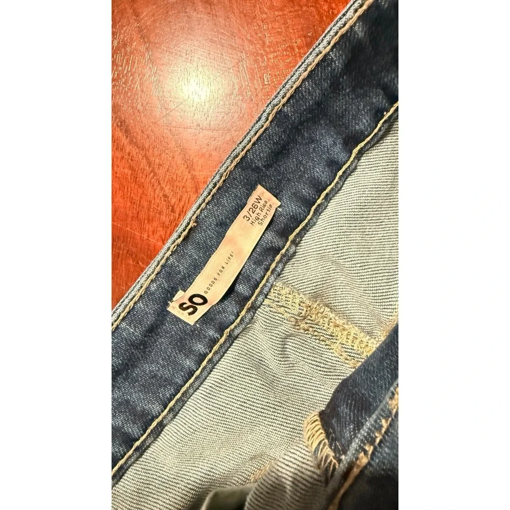 SO‎ Shortie High Rise Distressed Denim Shorts 3 26W Repreve Sustainable NWT